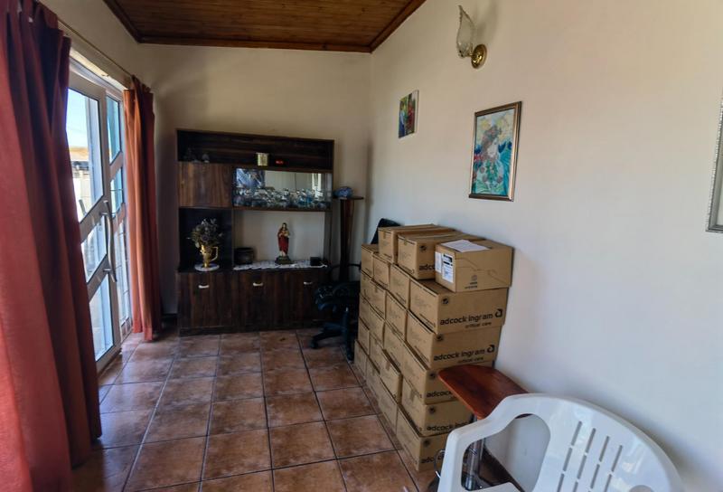5 Bedroom Property for Sale in Churchill Estate Western Cape